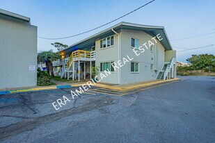 726 Eglin Pkwy NE in Fort Walton Beach, FL - Building Photo