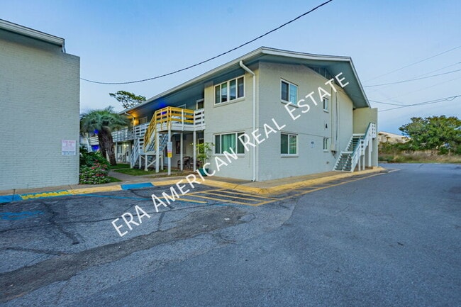 property at 726 Eglin Pkwy NE