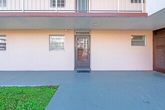 2800 NW 47th Terrace in Lauderdale Lakes, FL - Building Photo - Building Photo