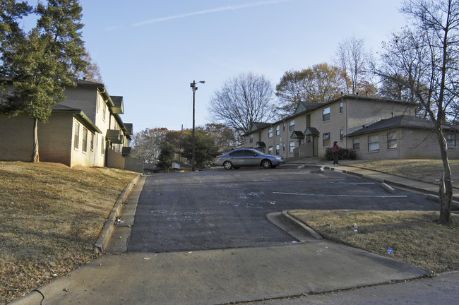 1043 Sparks St SW in Atlanta, GA - Building Photo - Building Photo