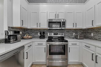 16748 Lazy Breeze Loop in Clermont, FL - Building Photo - Building Photo