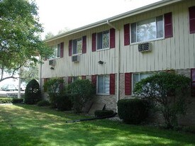 Imperial House in Ripon, WI - Building Photo
