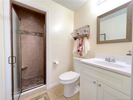 68 Janet Cir, Unit 12