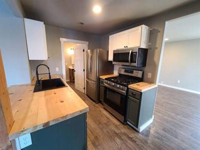 100 S Meridian Rd in Kalispell, MT - Building Photo - Building Photo