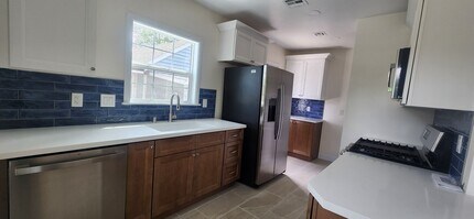 3522 C St in Sacramento, CA - Building Photo - Building Photo