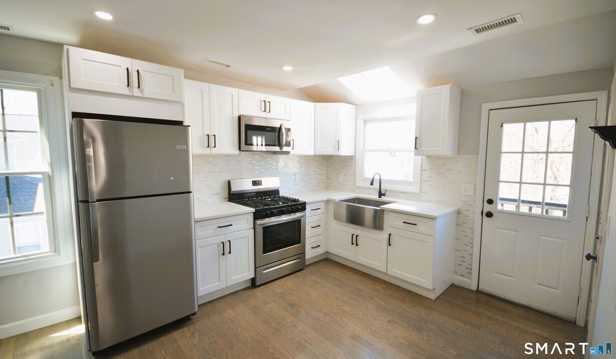 31 Fitch St in Norwalk, CT - Building Photo