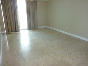 3201 NE 183rd St, Unit 2502 in Aventura, FL - Building Photo - Building Photo