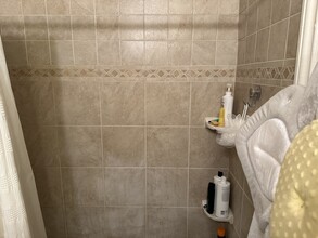 277 Beacon St, Unit 1B in Boston, MA - Foto de edificio - Building Photo