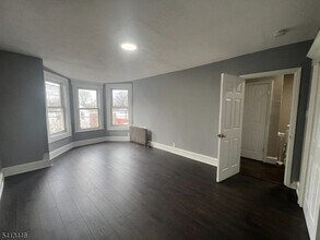 218 S 11th St in Newark, NJ - Building Photo - Building Photo