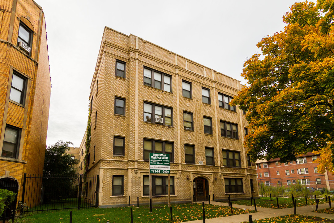 238 N Pine Ave in Chicago, IL - Foto de edificio