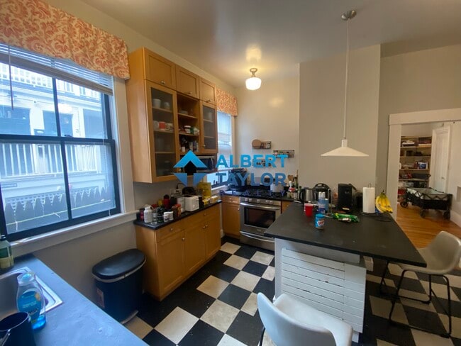 31 Athens St, Unit SF