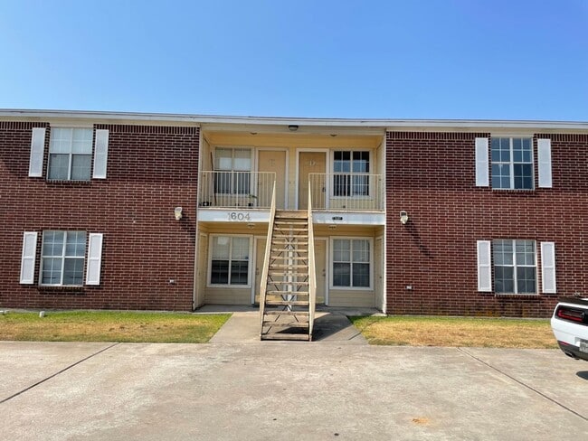 property at 1604 Dugger Cir