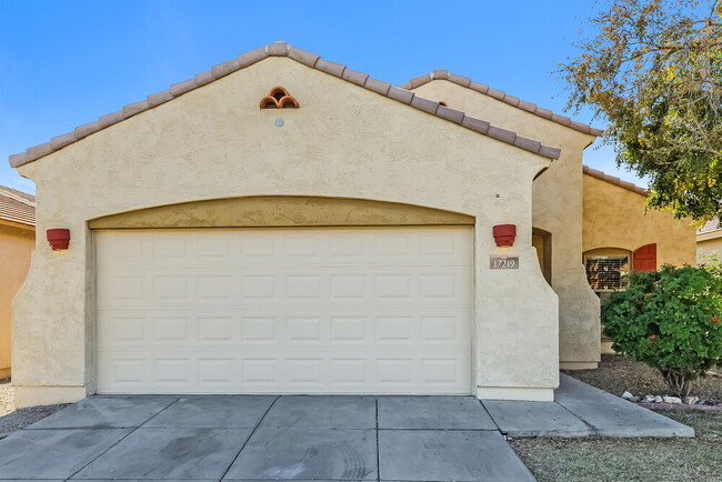 17219 W Carmen Dr in Surprise, AZ - Foto de edificio - Building Photo