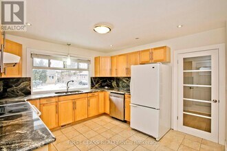 12 Cartier Crescent in Richmond Hill, ON - Building Photo - Building Photo