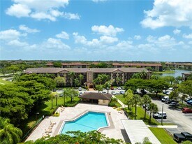 13700 SW 11th St in Pembroke Pines, FL - Building Photo