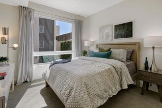 300 W Washington Ave in Sunnyvale, CA - Building Photo - Building Photo