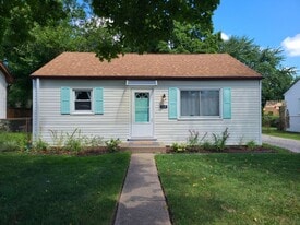 549 Elkenburg St in South Haven, MI - Building Photo