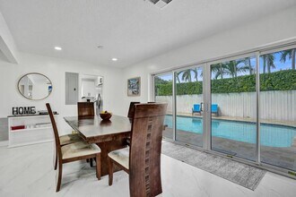 1633 SE 5th Ct in Deerfield Beach, FL - Building Photo - Building Photo