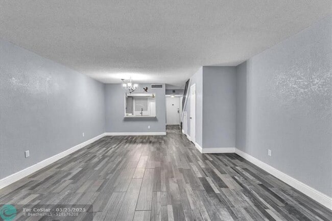 3390 Foxcroft Rd