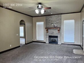 1007 NW 29th St in Moore, OK - Building Photo - Building Photo
