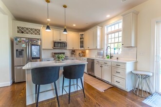 8 Colleen Cir in Hooksett, NH - Building Photo - Building Photo