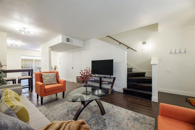 property at 2406 Hollandale Cir