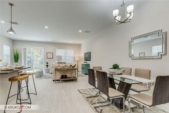 637 SW 12th Ave in Fort Lauderdale, FL - Foto de edificio - Building Photo