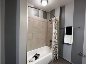 541 N Fairbanks Ct in Chicago, IL - Foto de edificio - Building Photo