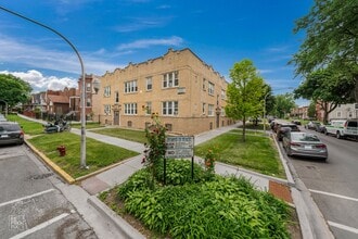 5402 W Rice St Chicago, IL 60651 in Chicago, IL - Building Photo - Building Photo