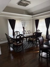 4N150 Hawthorne Ave in Bensenville, IL - Foto de edificio - Building Photo