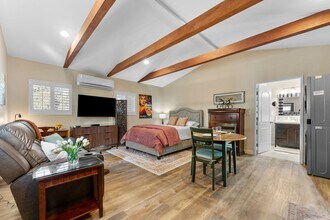 7227 Fallbrook Ave in West Hills, CA - Building Photo - Building Photo