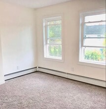 35 Raymond Marchetti St in Ashland, MA - Building Photo - Building Photo