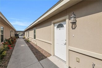 23 Harrison St in Progreso Lakes, TX - Building Photo - Building Photo