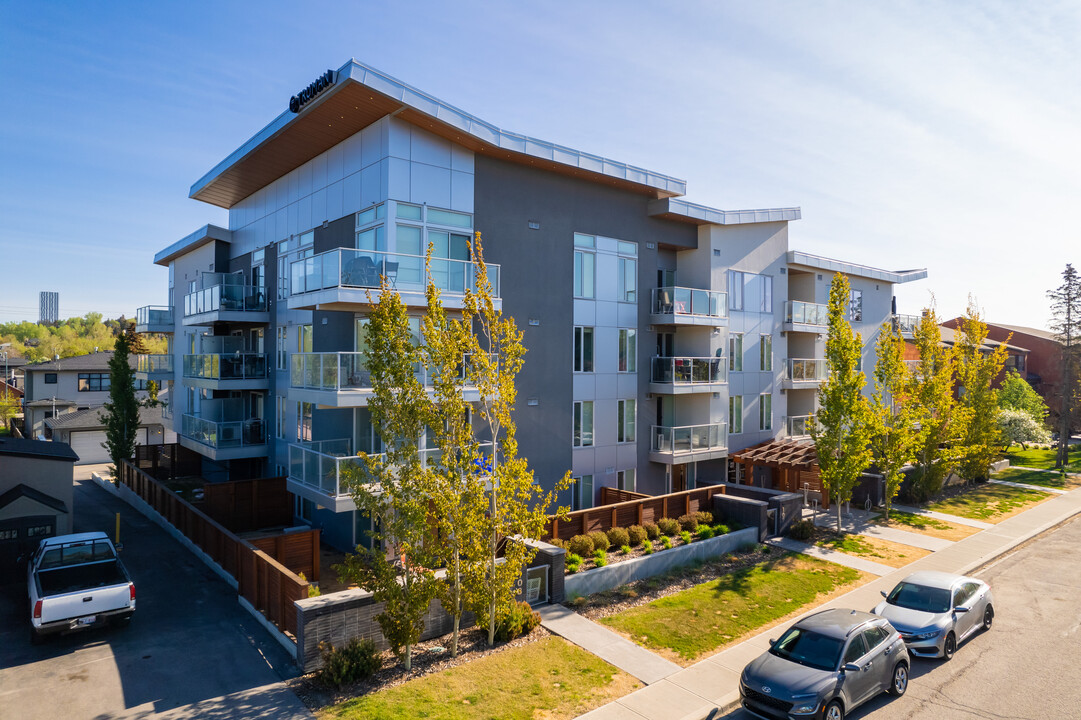 Upper West Apartments in Calgary, AB - Building Photo