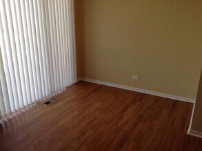 790 Dogwood Ln in Lake In The Hills, IL - Building Photo - Building Photo