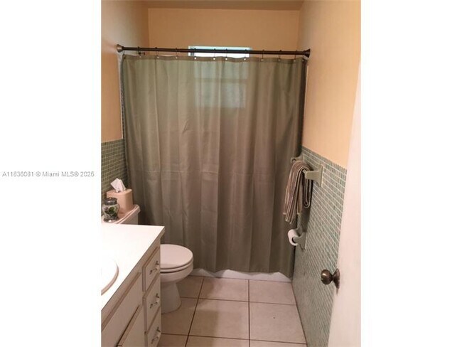 10901 SW 78th Ave in Miami, FL - Building Photo - Building Photo