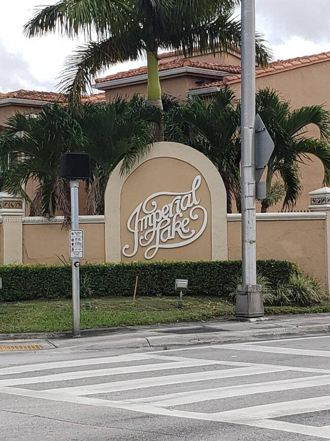 12509 NW 11th Ln in Miami, FL - Building Photo - Building Photo