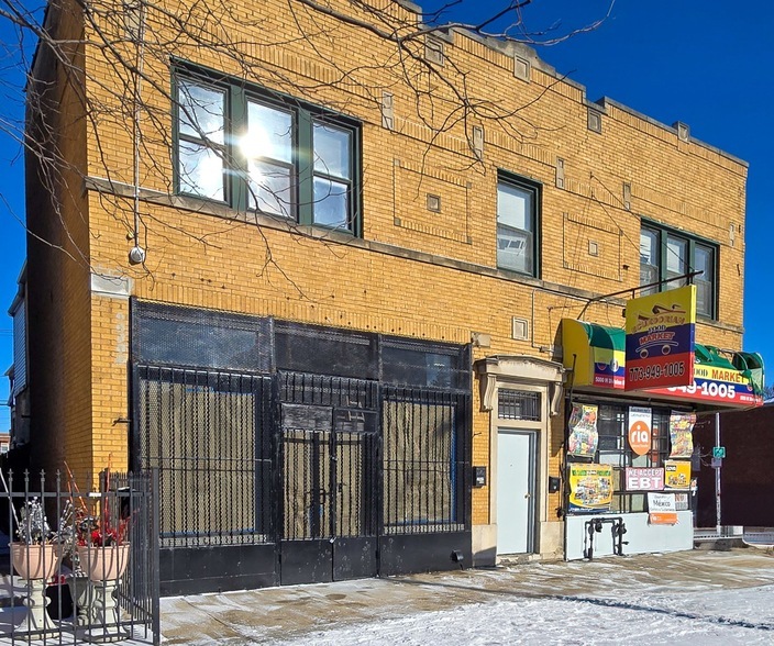 5002 W Division St, Unit 2 in Chicago, IL - Building Photo