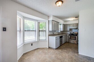 6504 Kary Lynn Dr N in Watauga, TX - Building Photo - Building Photo