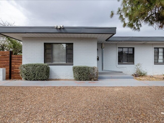 2132 N Forgeus Ave in Tucson, AZ - Building Photo - Building Photo