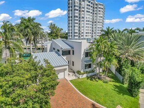 2089 NE 121st Rd in North Miami, FL - Building Photo - Building Photo