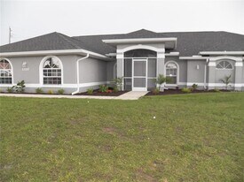 23167 Turnbull Ave in Port Charlotte, FL - Building Photo