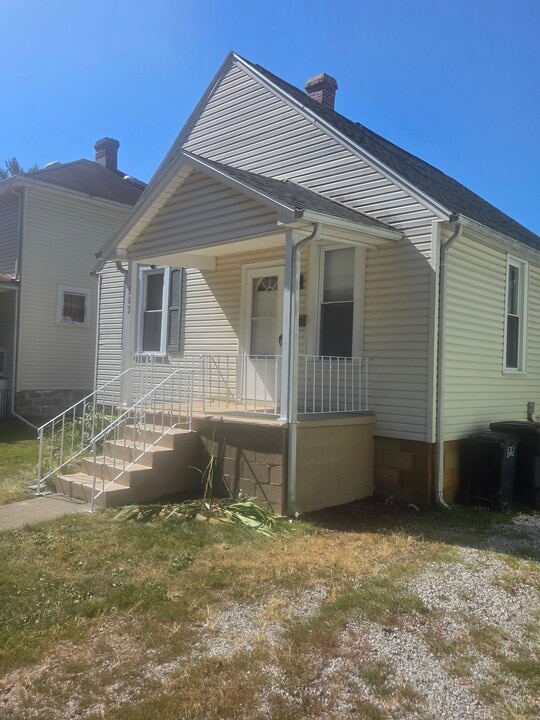 343 Whiley Ave in Lancaster, OH - Foto de edificio