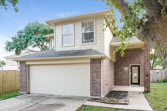 3315 Maymist Dr in Katy, TX - Foto de edificio - Building Photo
