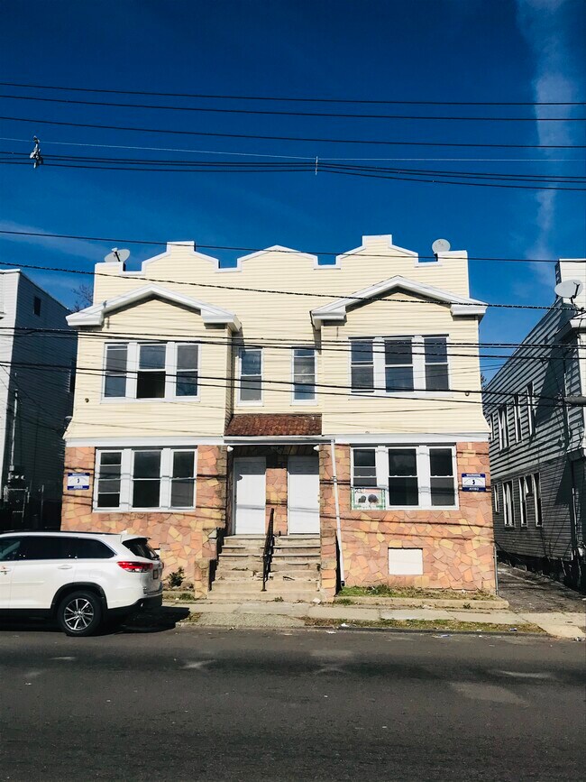 686 18th Ave Rentals in Irvington, NJ