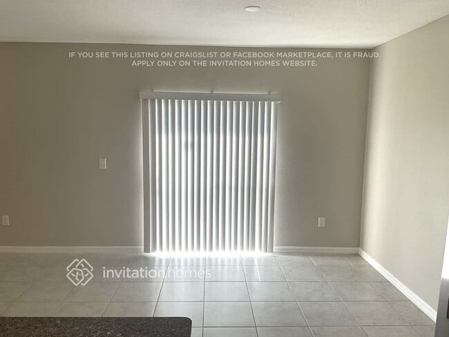 11220 Riley Pines Cir in Gibsonton, FL - Foto de edificio - Building Photo