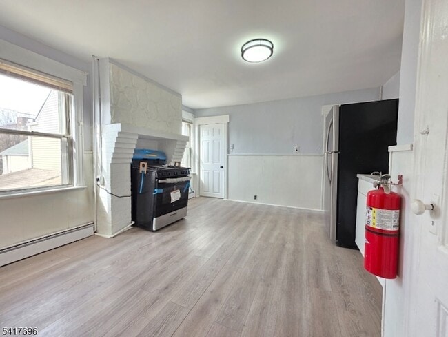 8 Lincoln Ave, Unit 2 in Kearny, NJ - Foto de edificio - Building Photo