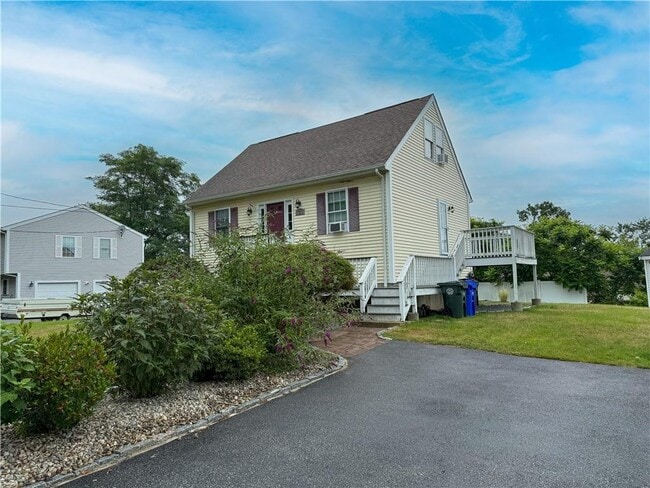 property at 2 Beatrice Ln