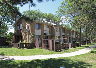 Lawrence Heights Apartments in Toronto, ON - Building Photo - Building Photo