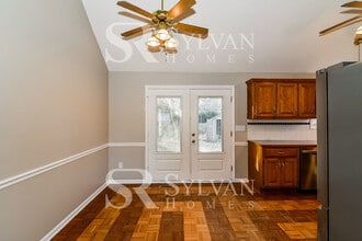 204 N Highland Dr in Raymore, MO - Building Photo - Building Photo